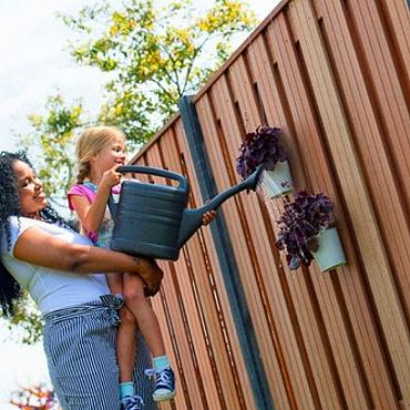 Hardhout scherm Victor  180x180 cm 17 planks