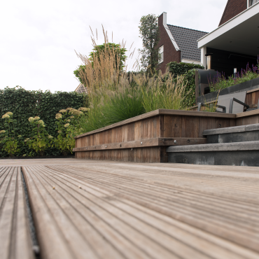 Plank premium 396x14,5x1,6 cm Bankirai V-groeven