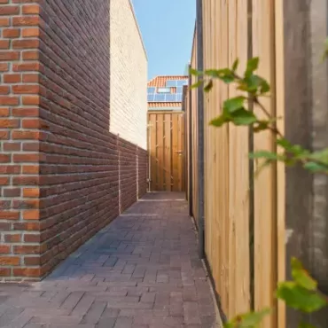 Strackstone+ Dikformaat 21x7x8 cm vlak Wijnrood/antraciet genuanceerd